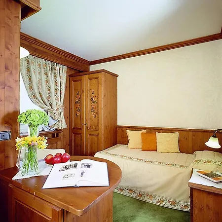 Hotel Dei Pini 4*